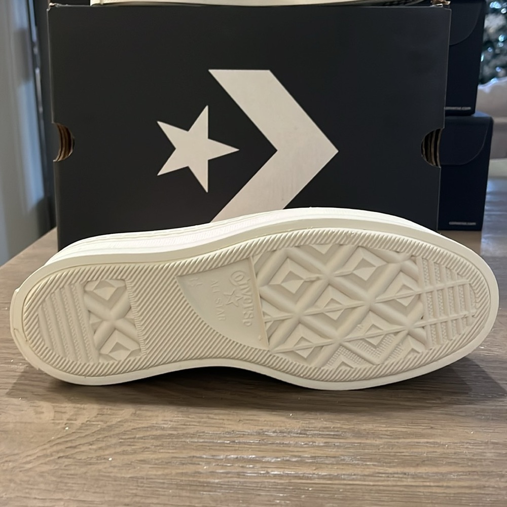 NWT Converse Chuck Taylor All Star Modern Lift Platform Mono Suede - A04663C - Picture 9 of 11